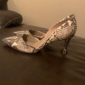 Beige & Black Snake Print 3 inch Heels.  Bandolino.  Size 8.5.  NWT.